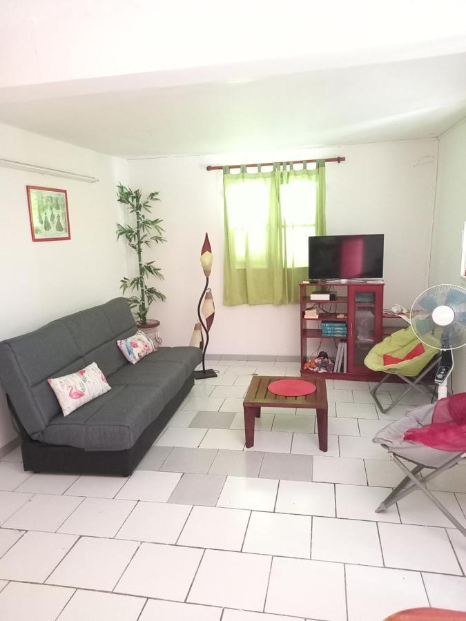 Bel Appartement - Proche Des Plages De Sainte Anne Zewnętrze zdjęcie