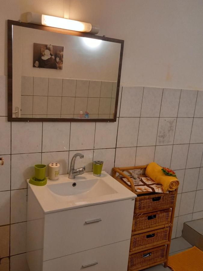 Bel Appartement - Proche Des Plages De Sainte Anne Zewnętrze zdjęcie