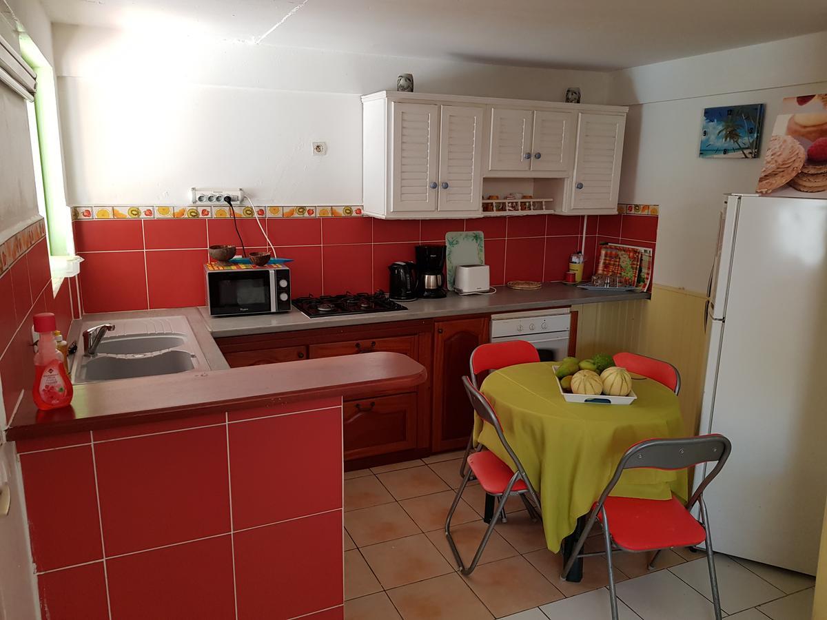 Bel Appartement - Proche Des Plages De Sainte Anne Zewnętrze zdjęcie