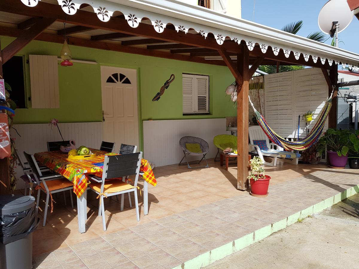 Bel Appartement - Proche Des Plages De Sainte Anne Zewnętrze zdjęcie